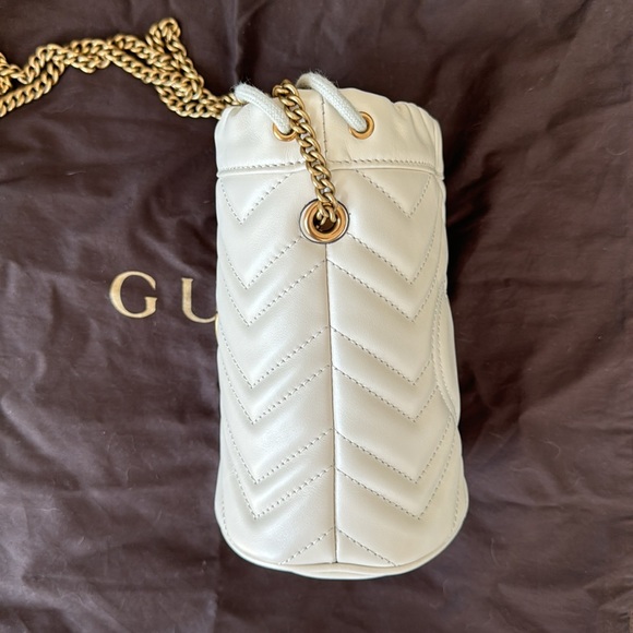 Gucci GG Marmont Mini Bucket bag - Picture 7 of 11